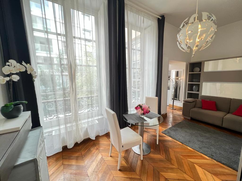 Le Lumineux - Le Chic En Hypercentre - Bellecour Apartment Lyon Exterior photo
